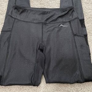 Women's Black knockout Leggings- MED